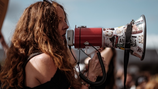 The POWER of Speaking Transformationally in Marketing 